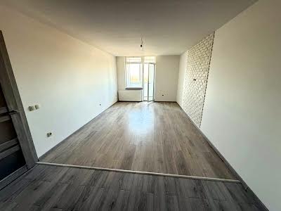 квартира за адресою академіка Сахарова, 10