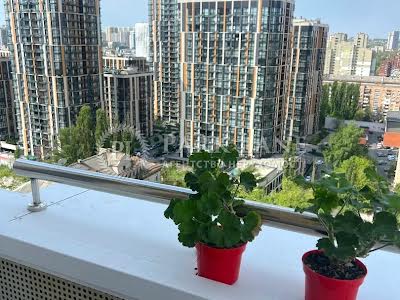 квартира за адресою Василя Тютюнника вул. (Анрі Барбюса), 53