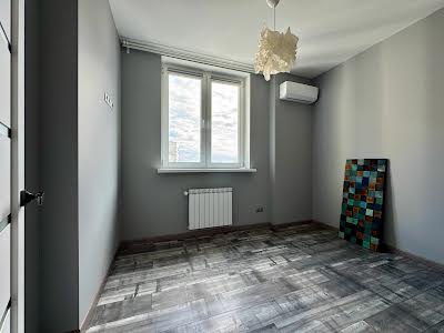 квартира за адресою Олени Пчілки вул., 8