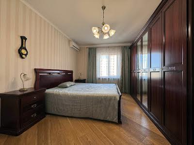 квартира за адресою Федора Ернста вул., 8