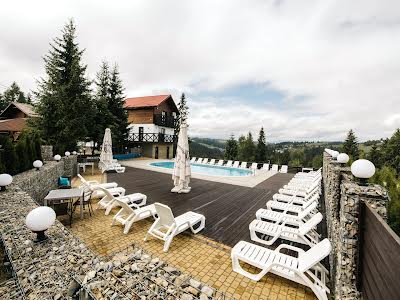 комерційна за адресою Степана Бандери, 30