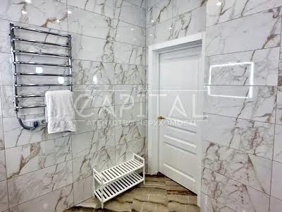 квартира за адресою Дегтярна вул., 19