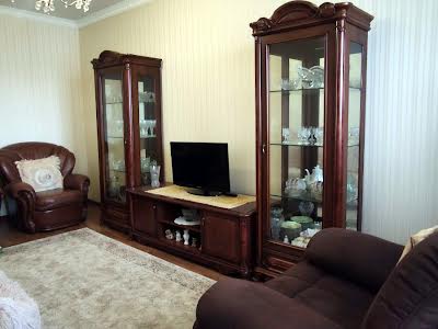 квартира за адресою Панаса Мирного вул., 71