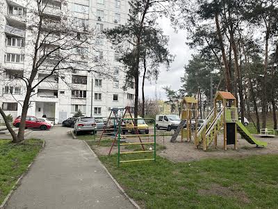квартира за адресою Мілютенка вул., 17-В