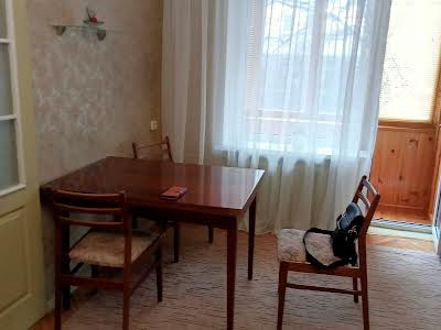 квартира за адресою Набережно-Хрещатицька вул., 33