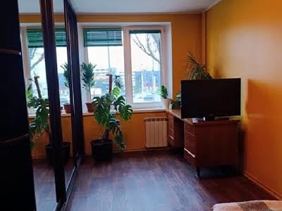 квартира за адресою Зодчих вул., 68/2