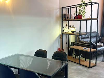 квартира за адресою Світлицького вул., 35