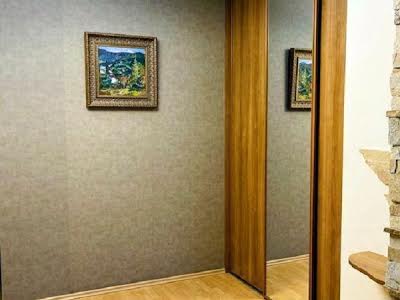 квартира за адресою Межигірська вул., 28