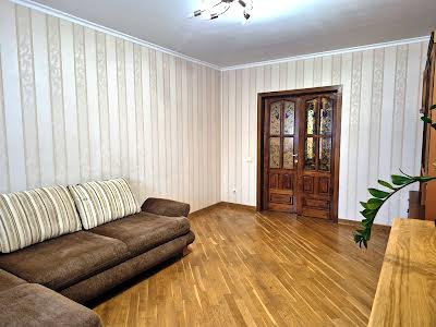 квартира за адресою Ревуцького вул., 44-Б