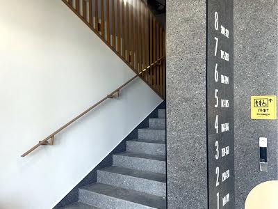 квартира по адресу Героев Майдана ул., 1