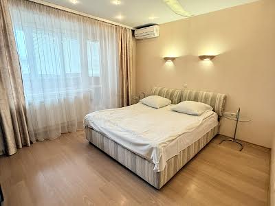 квартира по адресу Антоновича ул. (Горького), 88