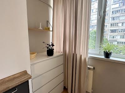 квартира по адресу Драгоманова ул., 5