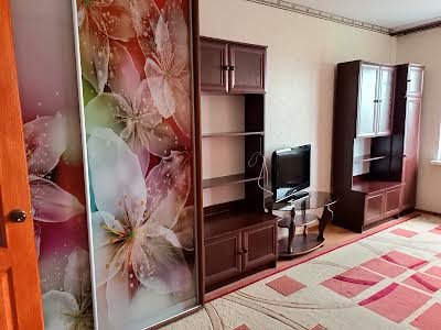 квартира за адресою Милославська вул., 8
