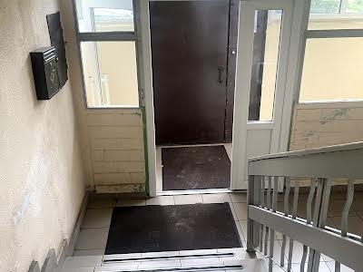 квартира по адресу Ревуцкого ул., 35