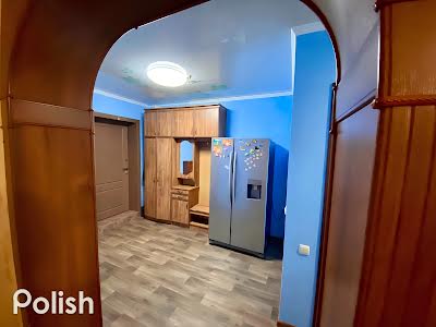 квартира за адресою Бажова вул., 8