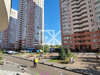 квартира за адресою Соломії Крушельницької вул., 13