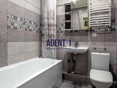 квартира за адресою Печерська вул., 24