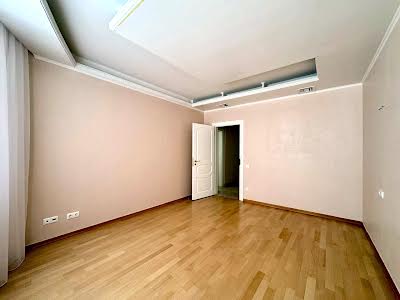 квартира за адресою Миколи Амосова вул., 4