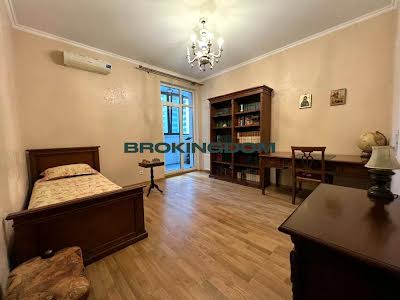 квартира по адресу Евгения Коновальца ул. (Щорса), 44А