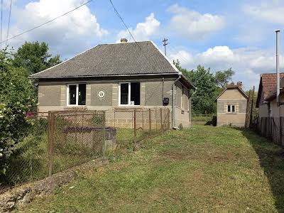 дом по адресу с. Стрыпа, Головна