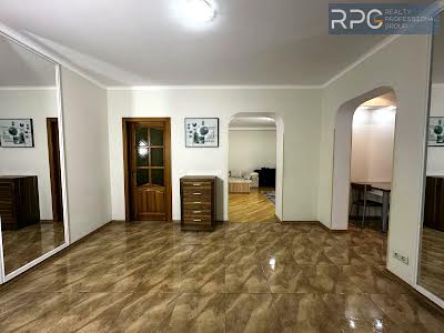 квартира за адресою Старонаводницька вул., 4-В