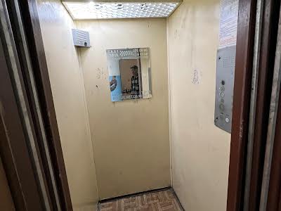 квартира за адресою Машинобудівників вул., 1-В