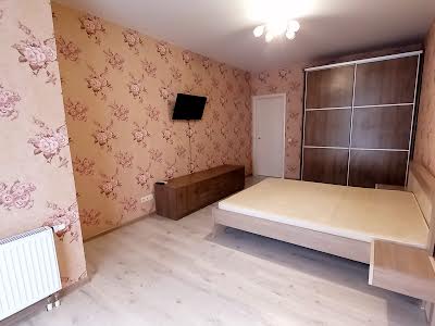 квартира по адресу Драгоманова ул., 2