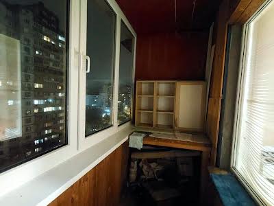 квартира за адресою Райдужна вул., 41
