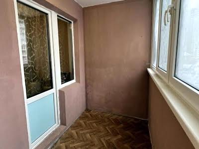 квартира за адресою Софії Русової вул., 3