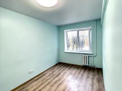 квартира за адресою Степана Бандери просп., 70