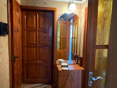 квартира за адресою смт. Великодолинське, Ентузіастів, 4