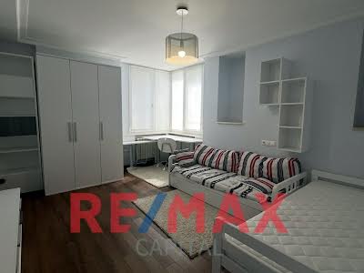 квартира за адресою Старонаводницька вул., 4В
