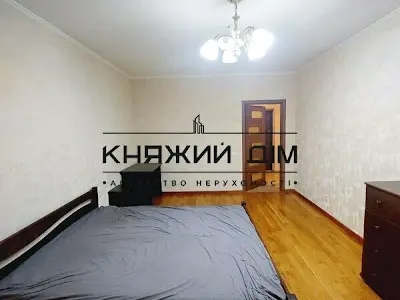 квартира за адресою Авіаконструктора Ігоря Сікорського вул. (Танкова), 1