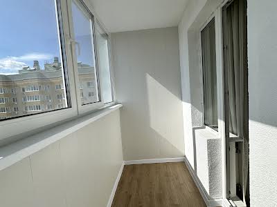 квартира за адресою Софії Русової вул., 7-А