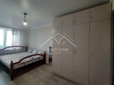 квартира за адресою Космонавтів вул., 3