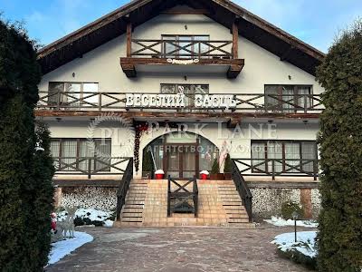 коммерческая по адресу київська, 1