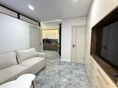 квартира за адресою Юліана Пелеша вул., 3