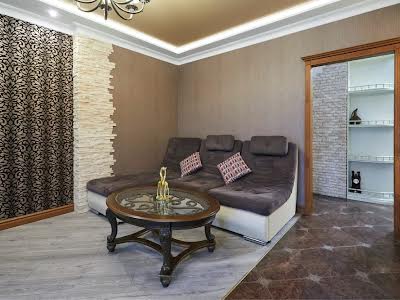 квартира за адресою Регенераторна вул., 4