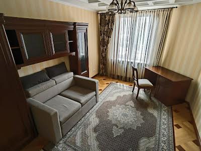 квартира за адресою Осіння вул., 33