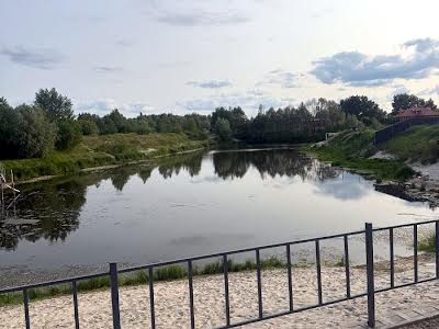 дом по адресу вулиця Свободи
