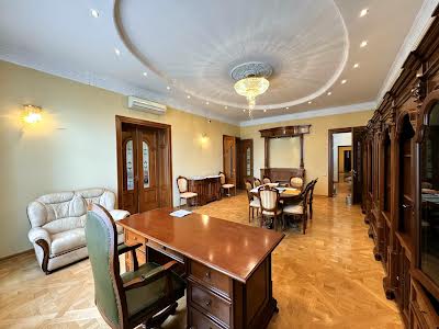 квартира по адресу Новаковского ул., 8