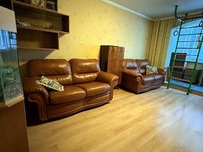 квартира за адресою Академіка Доброхотова вул., 15