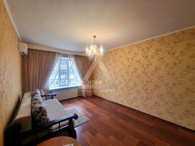 квартира за адресою Українська вул., 6А