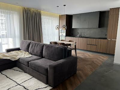 квартира за адресою Залізнична вул., 9