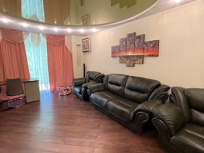 квартира за адресою Макіївська вул., 8