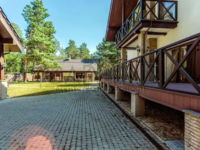 дом по адресу радісна, 3
