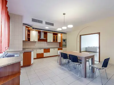 квартира по адресу Кропивницкого ул., 10