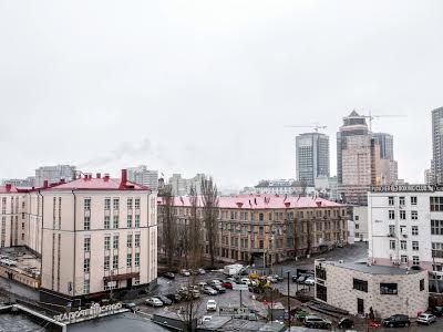 квартира за адресою Київ, Василя Тютюнника вул. (Анрі Барбюса), 37/1