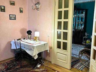квартира за адресою Кирила Трильовського вул., 20