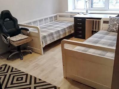 квартира за адресою Михайла Бойчука вул. (Кіквідзе), 26